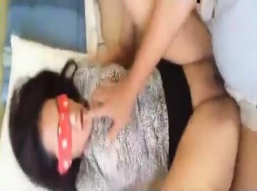 Ngentot ABG Montok Sambil Mata di Tutup Ngentot ABG Montok Sambil Mata di Tutup