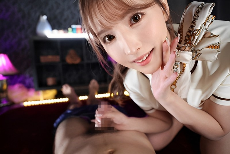 Gadis penuh nafsu Yua Mikami mencoba menjadi tukang pijat selama sehari