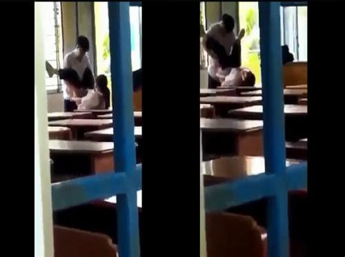 Pasangan pelajar bercinta saat istirahat Pasangan pelajar bercinta saat istirahat