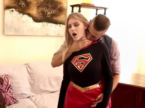 Supergirl cabul versi Eropa Supergirl cabul versi Eropa