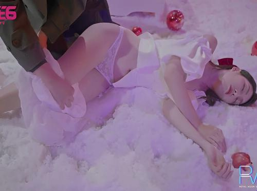 Kisah Natal: Putri Salju, Godaan Apel Merah Kisah Natal: Putri Salju, Godaan Apel Merah